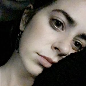 Meet your Posher, Caroline